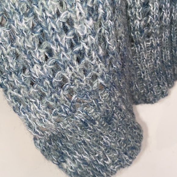 Anthropologie Field Flower soft blue green fluffy chunky crew neck sweater Sz S - Picture 11 of 13